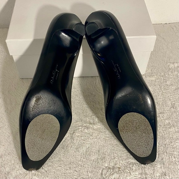 Salvatore Ferragamo Black Leather Kitten Heels Women’s Size 8.5B - Picture 7 of 12